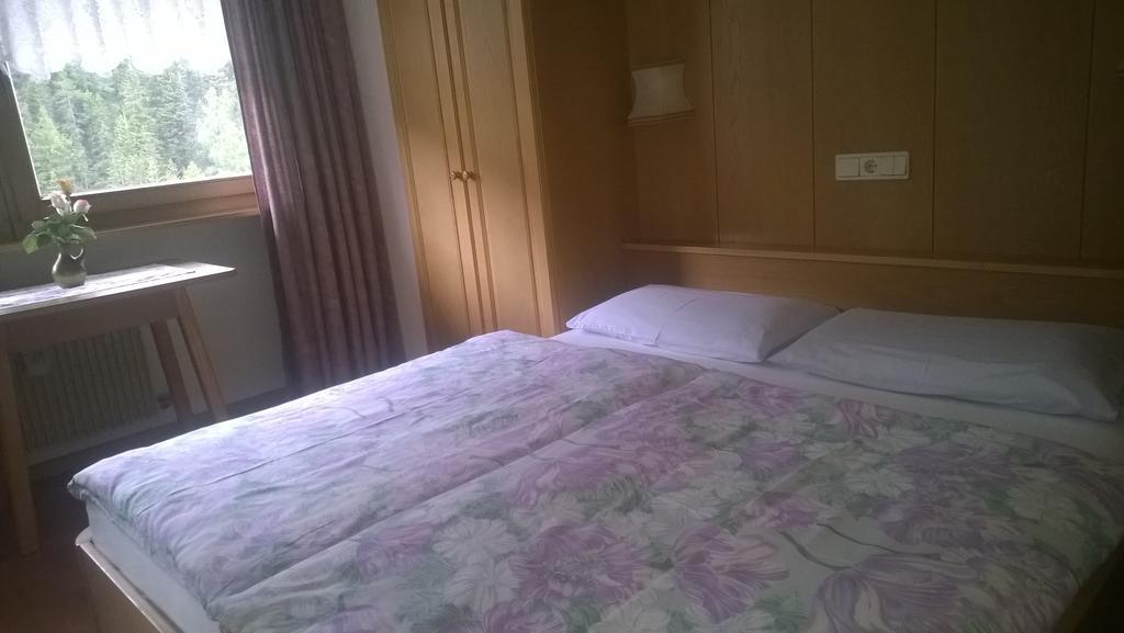 Residence Ploner San Cassiano  Phòng bức ảnh